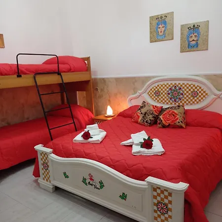 Mary - Casa Taormina